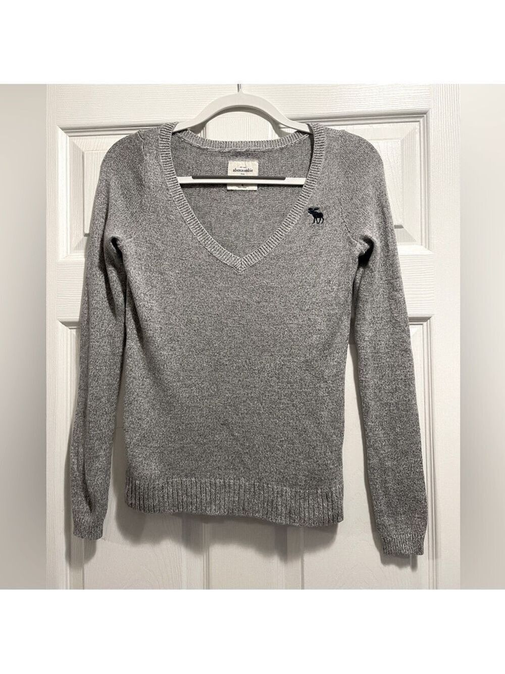 Abercrombie Fitch Kids Gray Stretch Long Sleeve V Neck Pullover Sweater Medium